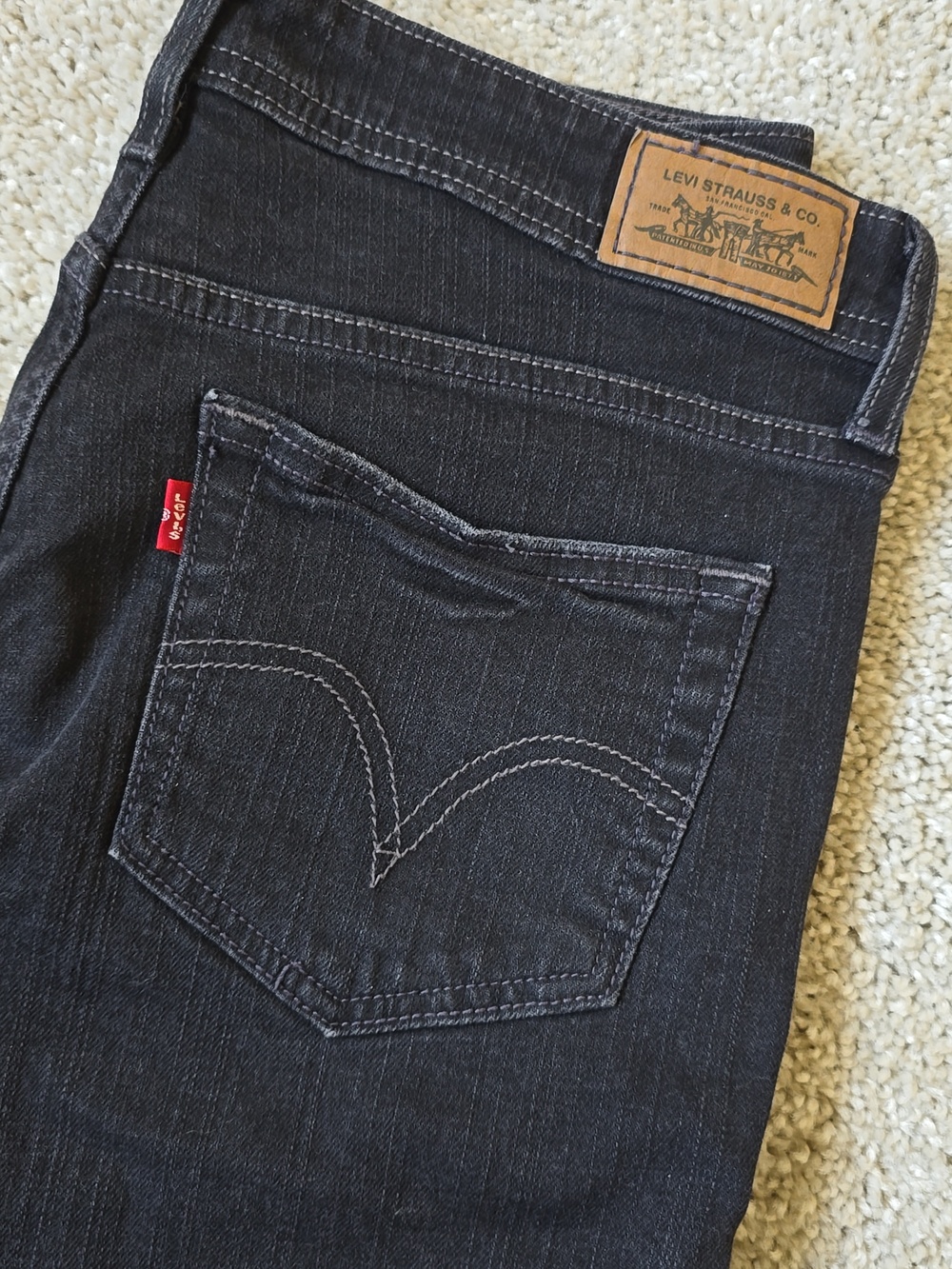 Levis Women's Black Boot-cut Jeans, Super Low 518, Juniors 7 Short Stretch Denim
